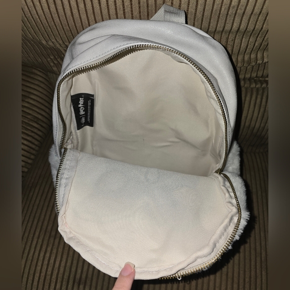 Hedwig Faux Fur Backpack - Picture 4 of 7